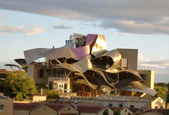 predstavljamo najbolju vinariju na svetu, bodegas de los herederos del marqués de riscal, rioha u španiji | vino, enologija, la vie de luxe, magazin
